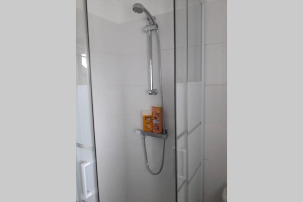 Le Mini Loft Montargis centre 1 à 3 personnes climatisation parking linge wifi freebox Netflix Apartamento Exterior foto